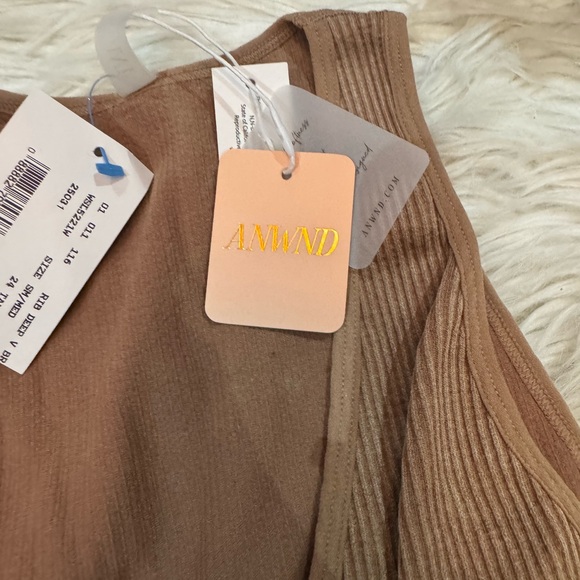 Vanilla Sugar and Voker Ribbed Tank Tops - Picture 5 of 5